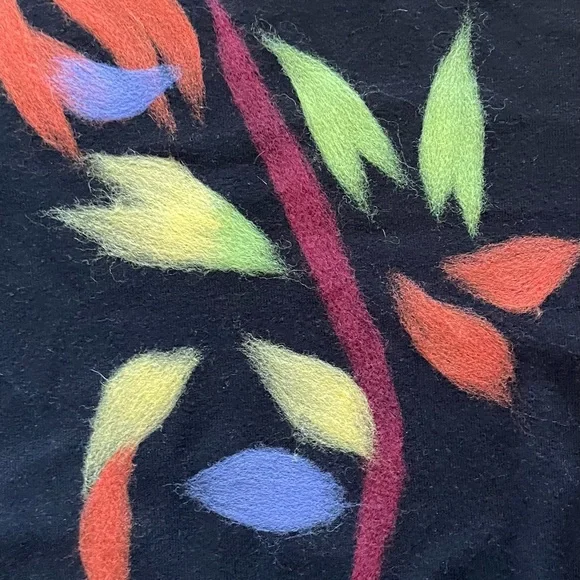 Milano black sweater with a floral design - Picture 2 of 8